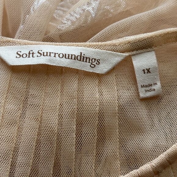 Soft Surroundings Sheer Mesh Embroidered Pleated Tunic Top Beige Size 1X H304 - Picture 6 of 8